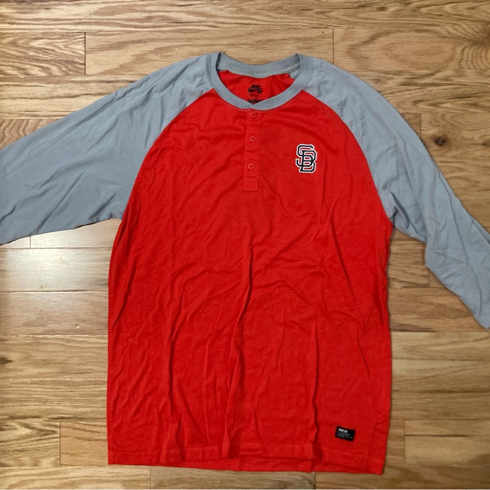 Nike SB 3/4 baseball sleeve dri-fit Henley tee